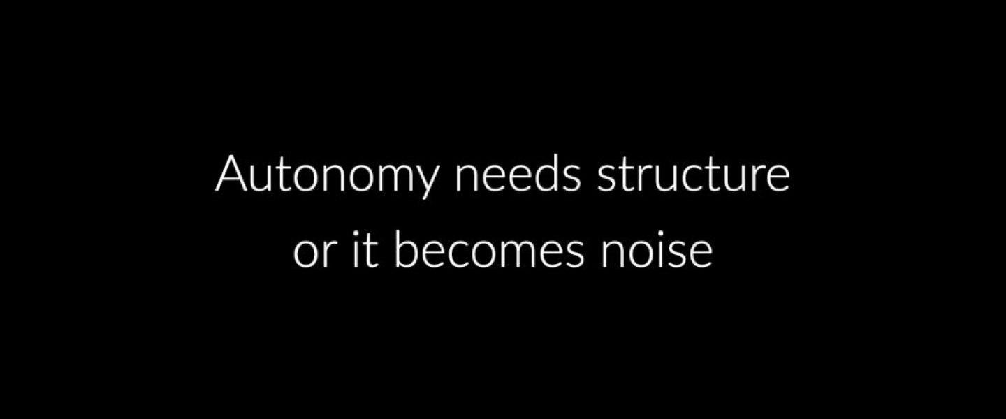 How to balance local autonomy and global alignment in operations.001
